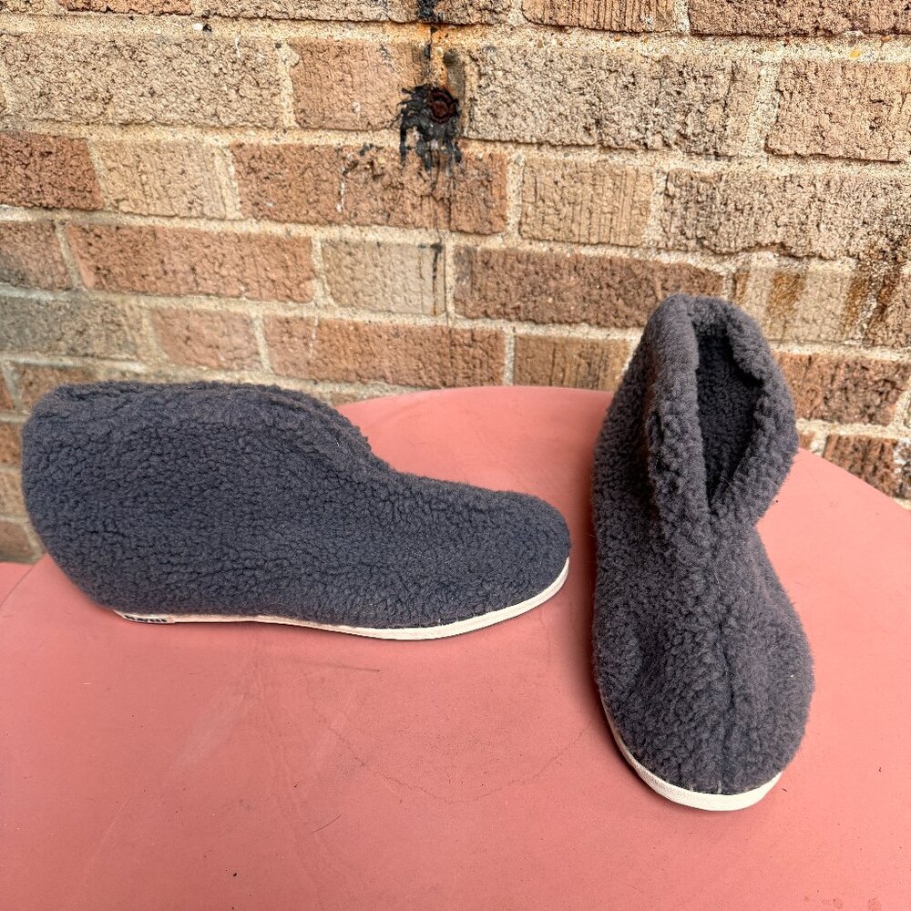 SeaVees Slippers